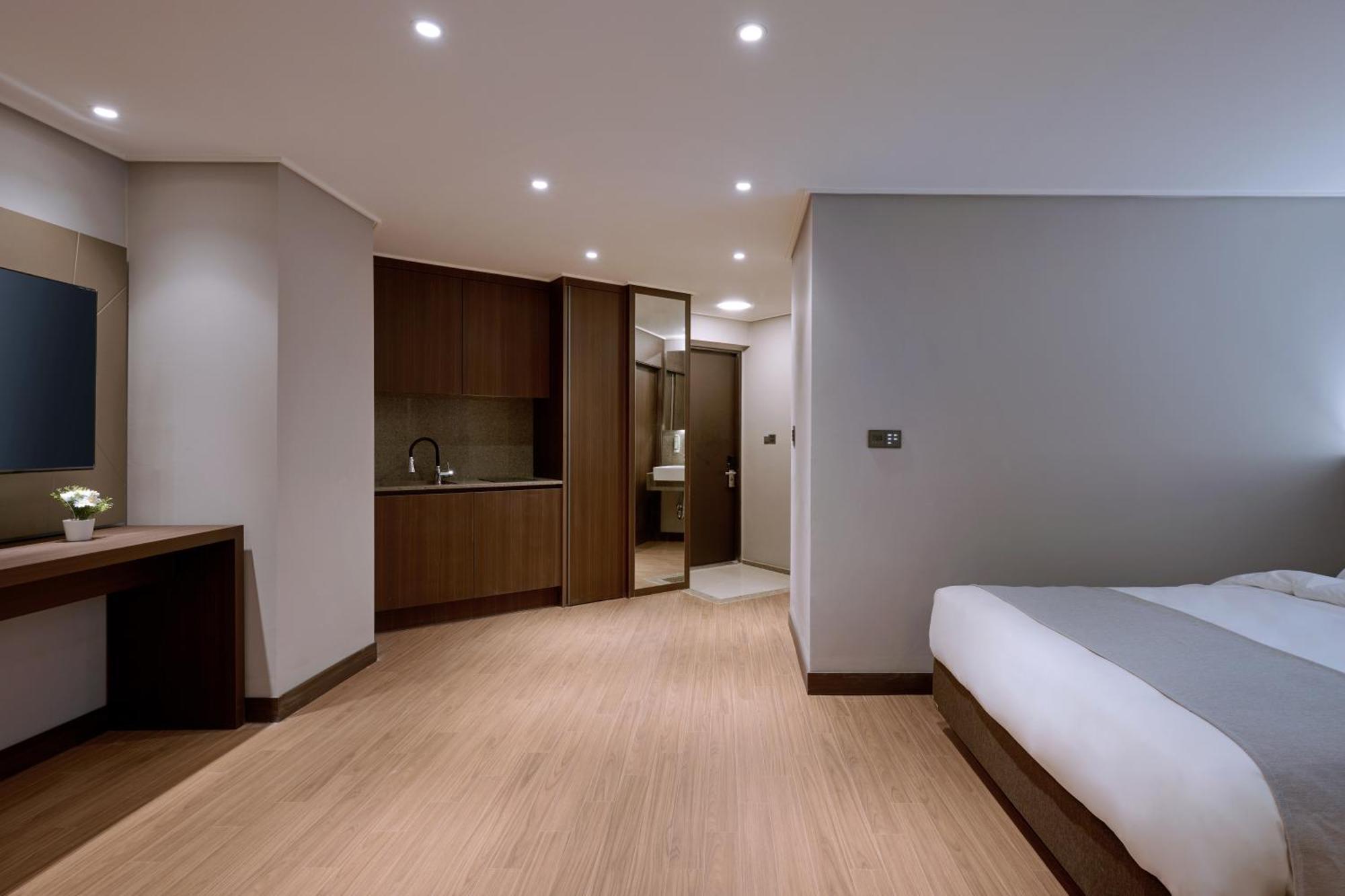 The Hotel Sokcho By Best Western Signature Collection ภายนอก รูปภาพ